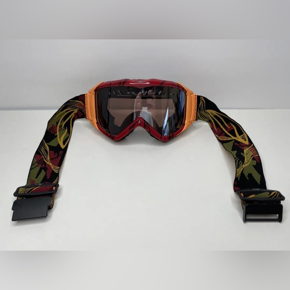Smith Fuse Snowboarding/Skiing Goggles Red & Orange.